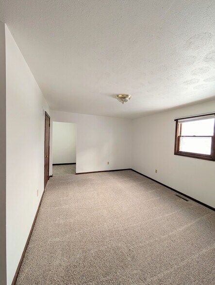 Master bedroom with access to back door - 591 N Lincoln Ave