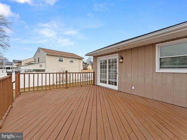 Building Photo - 74 Clement Dr