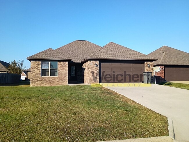 Primary Photo - Spacious 3-Bed, 2-Bath Home in a Quiet Neighborhood