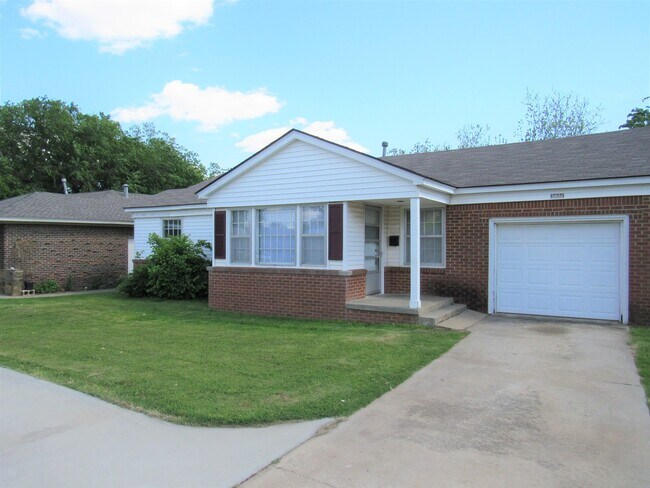 Primary Photo - Welcome Home! 15% Discount for two months!!