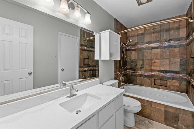 Building Photo - 2304 Klattenhoff Dr