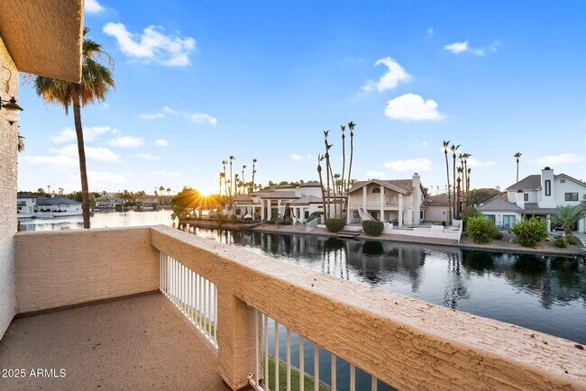 Building Photo - 1414 W Coral Reef Dr