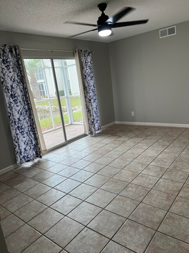 Building Photo - 8829G Barkwood Dr