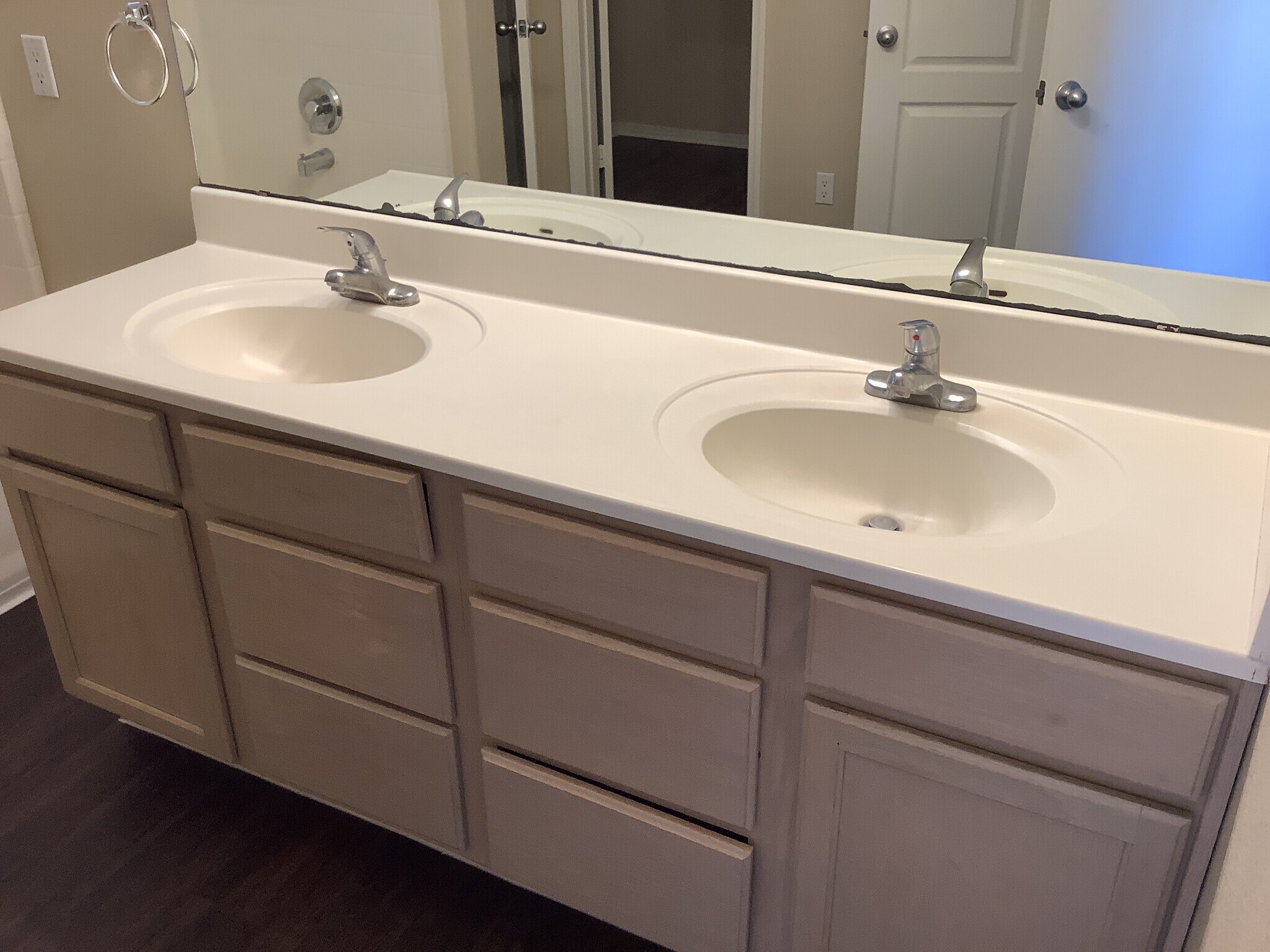 Building Photo - 7623 Banyon Ave NW