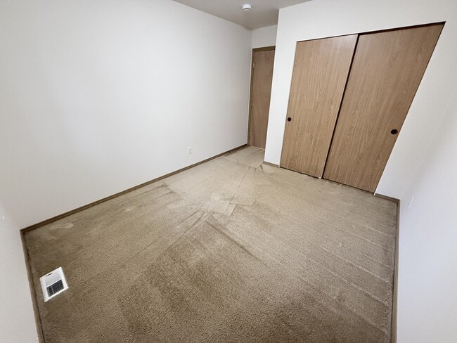 Building Photo - 502 91st Ave SE