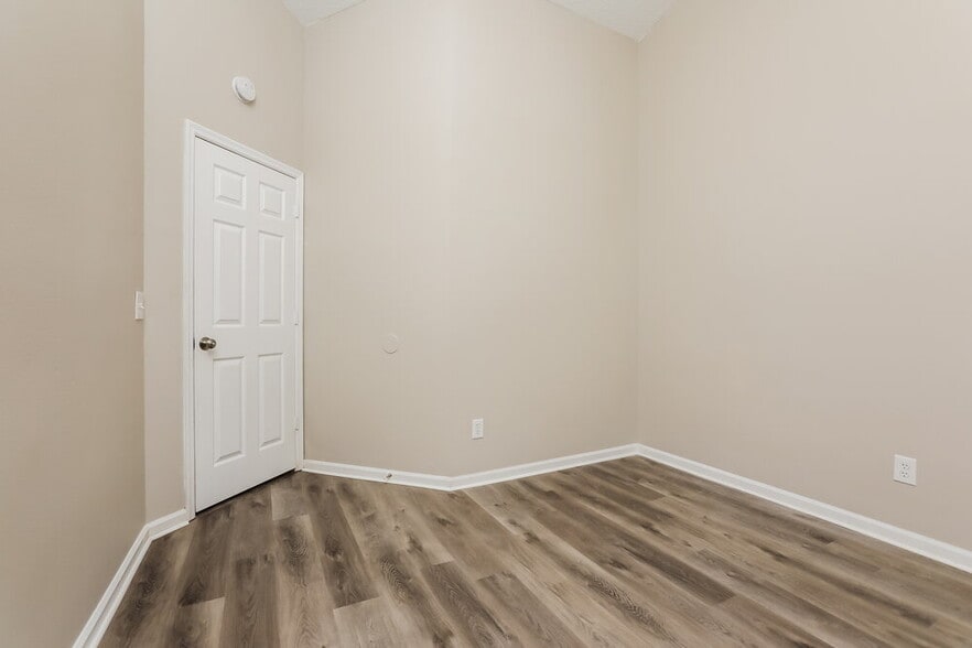 Building Photo - 371 Snowshoe Ct