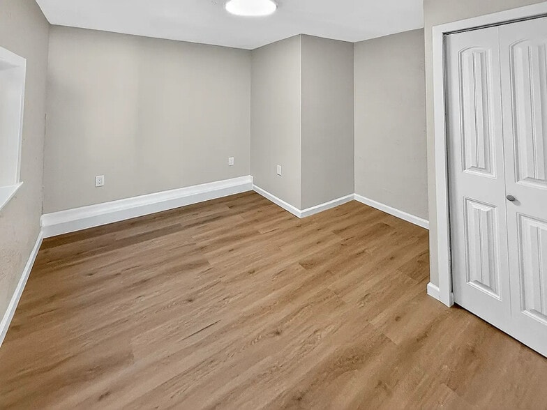 Building Photo - 4483 Bond St