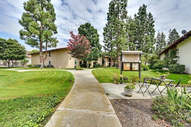 Building Photo - 6059 Rancho Mission Rd