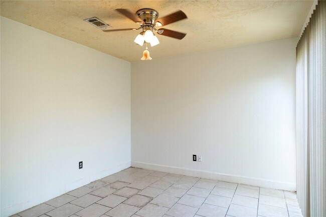 Building Photo - 12356 Newbrook Dr