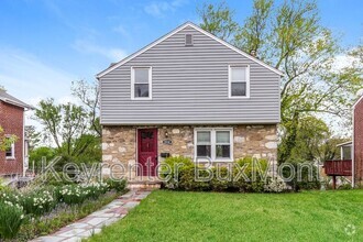 Building Photo - 2032 Jenkintown Rd