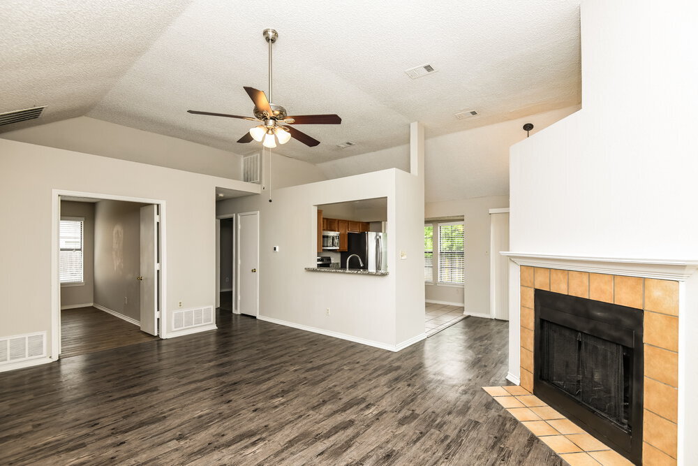 Building Photo - 4702 Waxwing Dr