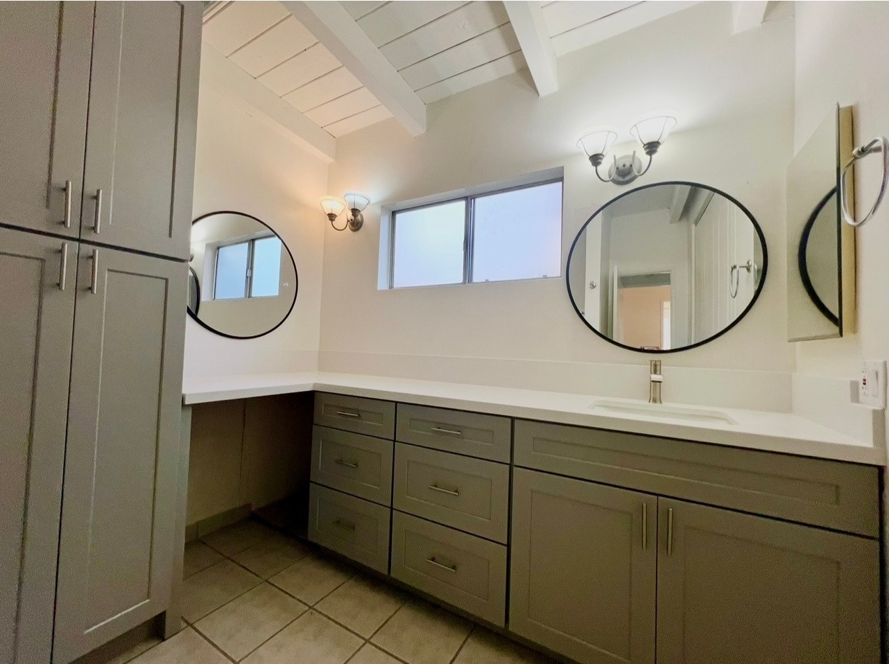 Building Photo - 2113 Clark Ln