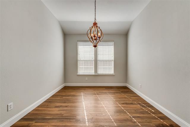 Building Photo - 10733 Vista Heights Blvd