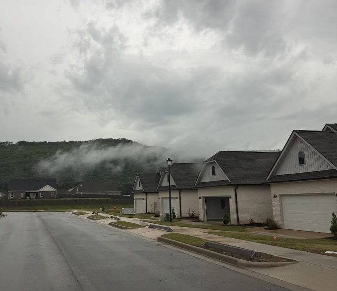 Building Photo - 6063 Gardner Maples Dr SE