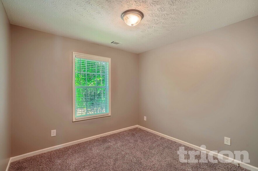 Building Photo - 65 Cranbrook Ct