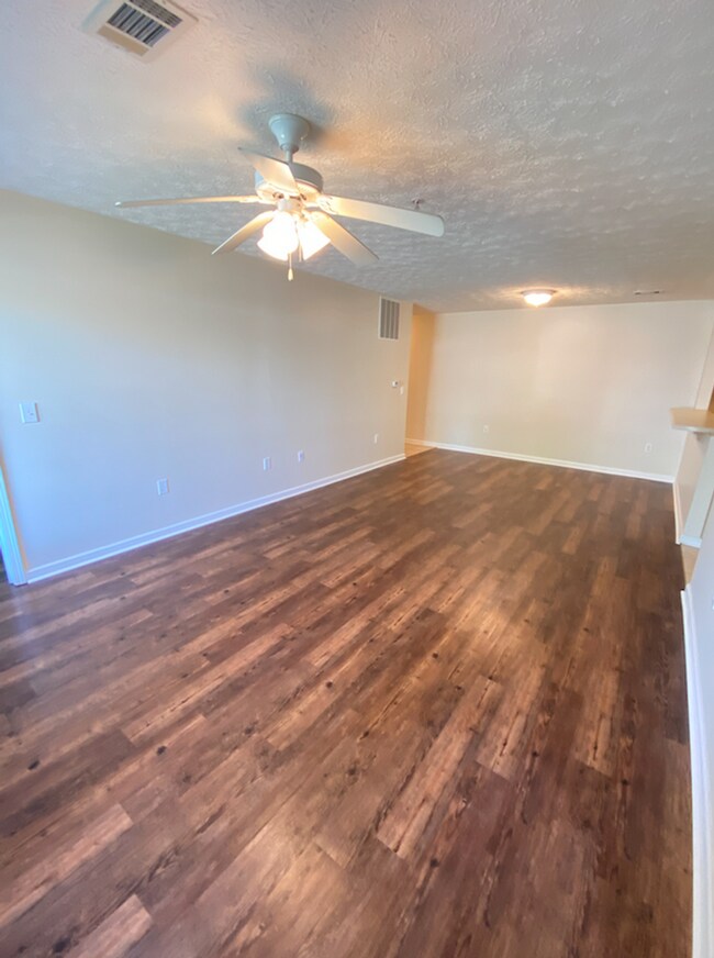 Building Photo - Available August 2026!