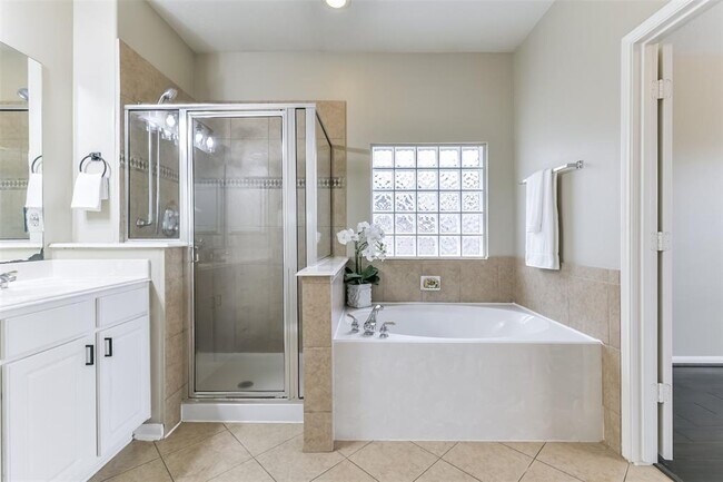 Building Photo - 3303 Aspenbrook Ct