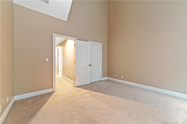 Building Photo - 85 Camp Ave