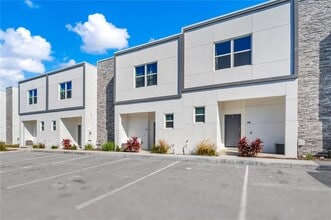 Building Photo - 396 Famagusta Dr