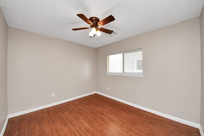 Building Photo - 20641 Patriot Park Ln