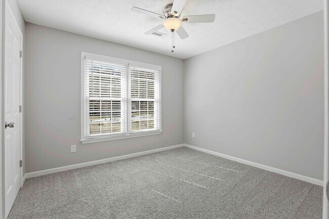 Building Photo - 3/2 PTC Ranch. Updated house on Corner Lot in Starr's Mill District.