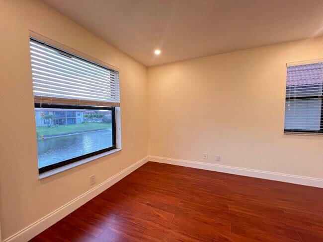 Building Photo - 21911 Lake Forest Cir