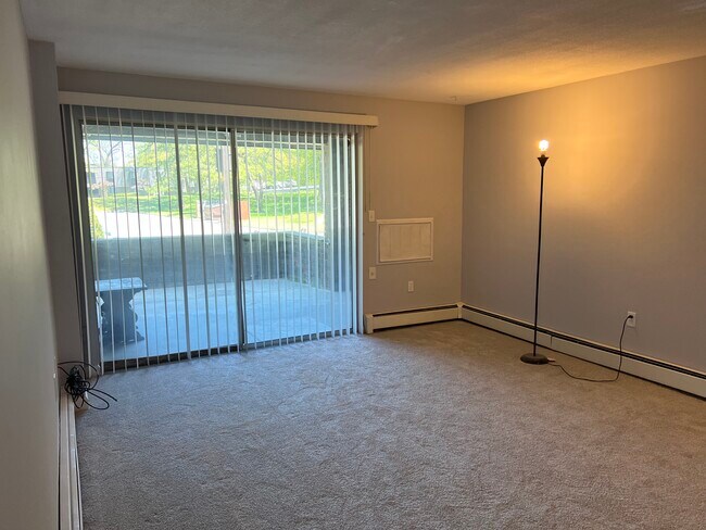 Building Photo - 11 Rambling Brook Ln