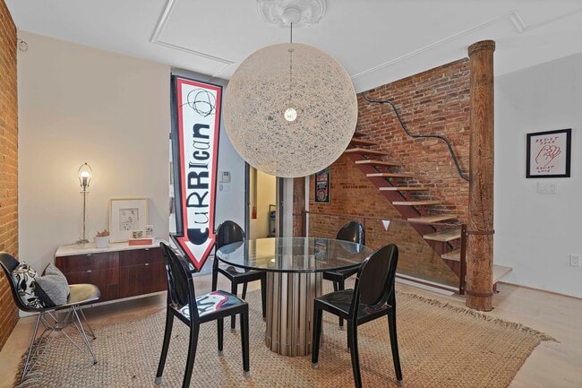 Building Photo - 389 12th St