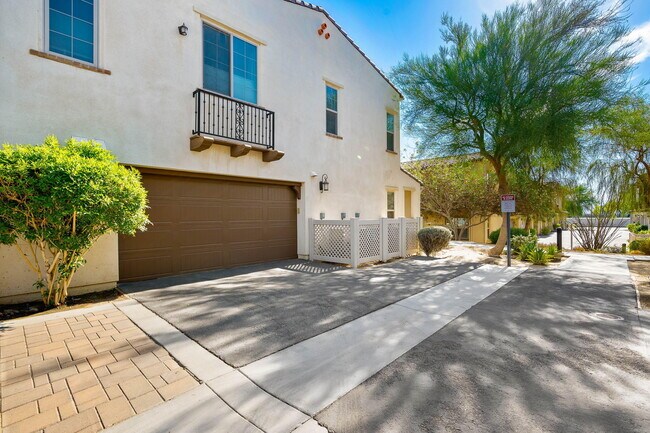 Building Photo - 262 Paseo Gregario