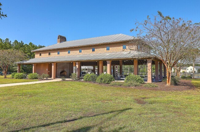 Building Photo - 230 Cameron St