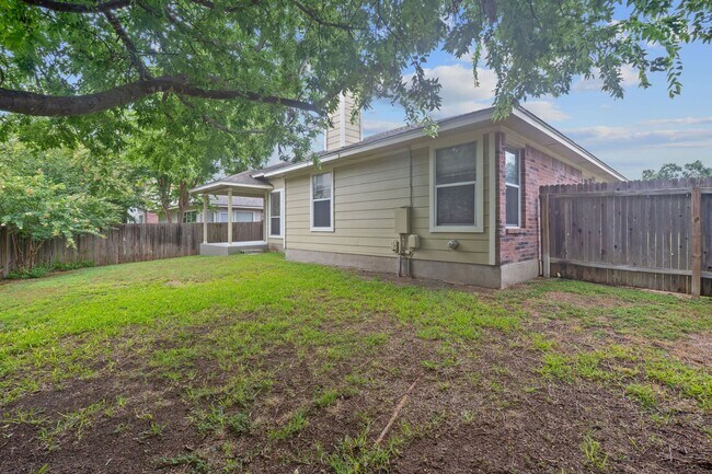 Building Photo - Immaculate 3 Bedroom, 2 Bath Home on Corner Lot in Cedar Park