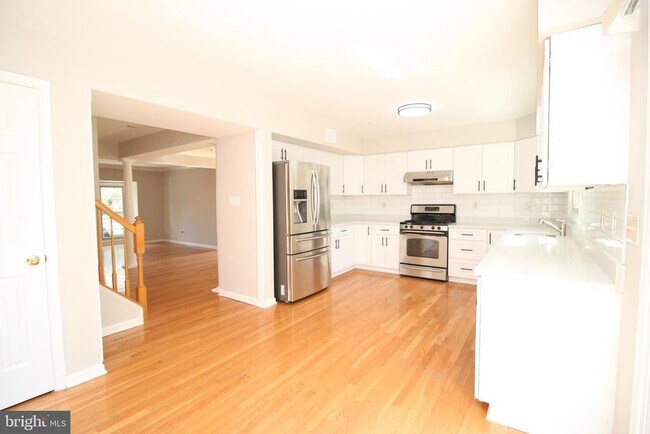 Building Photo - 10137 Treble Ct