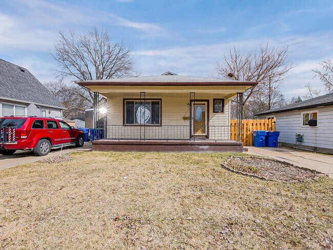 Building Photo - AVAILABLE NOW! SECTION 8 APPROVED! Charming 3-Bedroom Home in Warren!