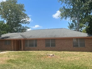 Building Photo - 106 Jane Dr