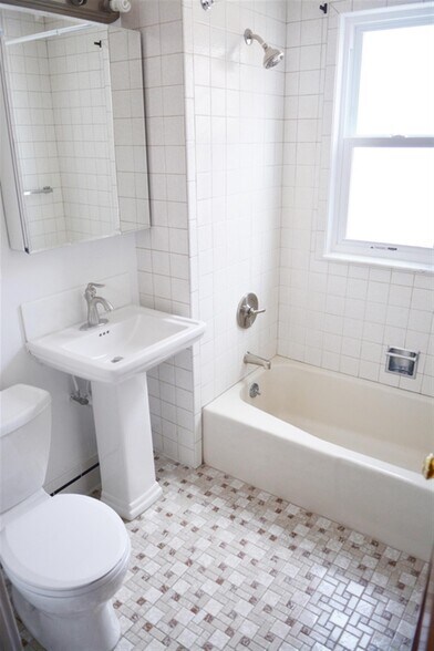 Building Photo - 169 Harvard St