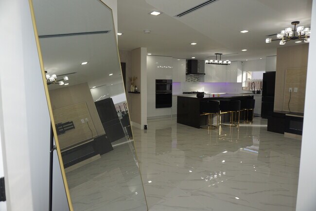 Building Photo - 15614 SW 110th Terrace