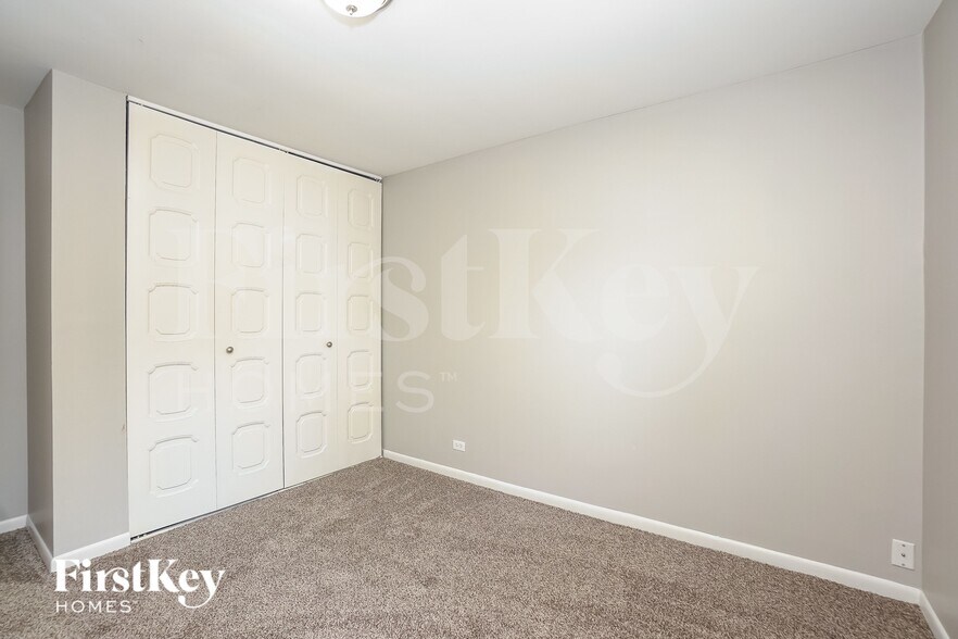 Building Photo - 644 N Ashbury Ave