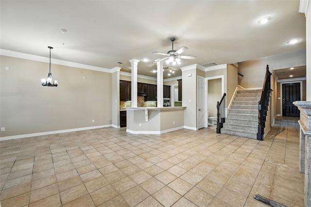 Building Photo - 1008 Colonial Dr