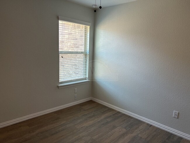 Building Photo - 6311 Serpentine Dr