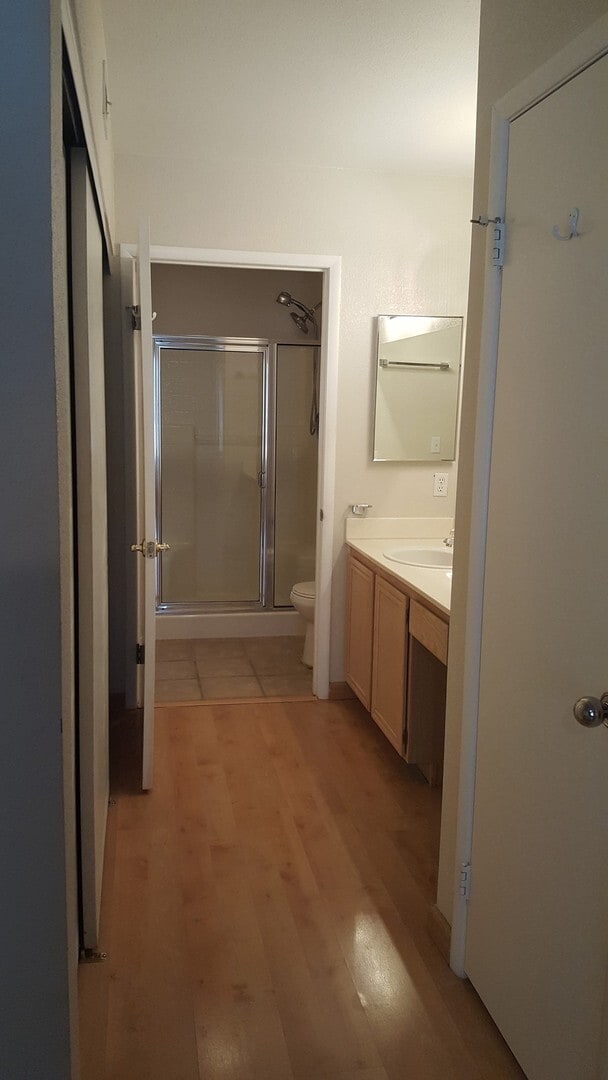 Building Photo - Three Bedroom Southwest Condo, Tile, Ground Floor