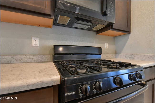 Building Photo - 14557 Faxon Yucca