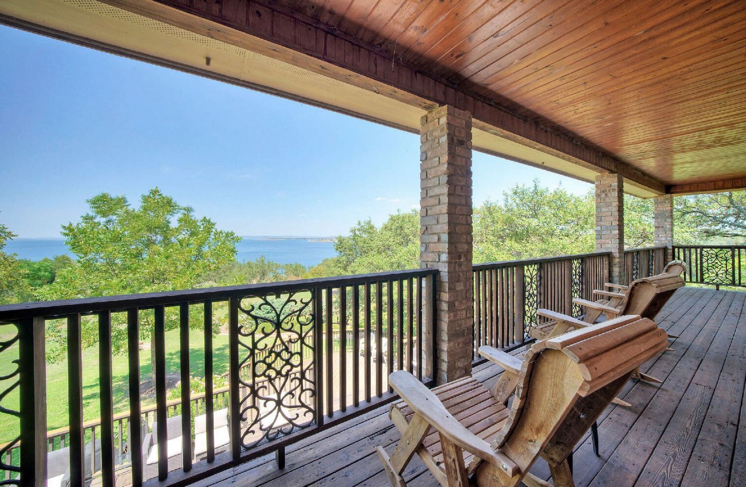 Building Photo - 206 Forest Dr