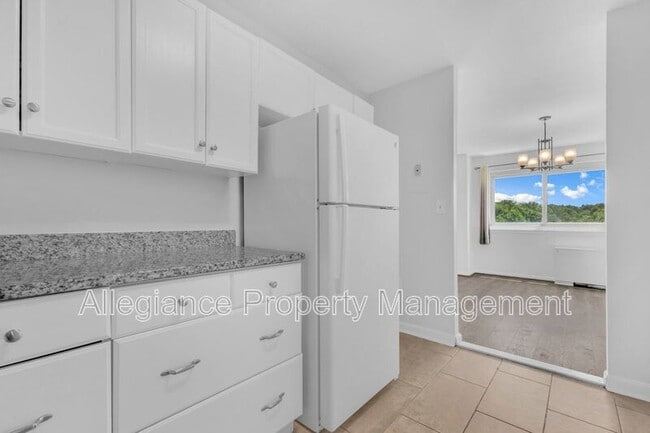 Building Photo - 1225 Martha Custis Dr