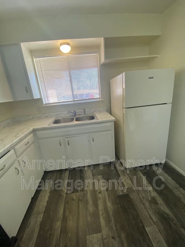 Building Photo - 1598 S 67th E Ave