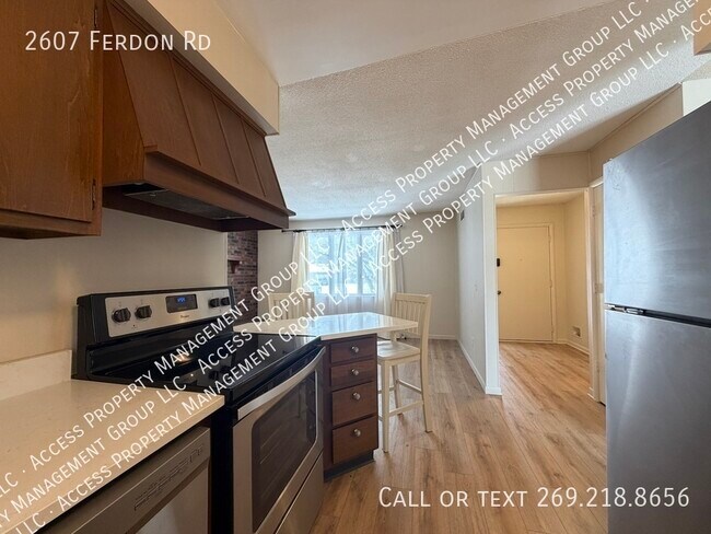 Building Photo - 2607 Ferdon Rd