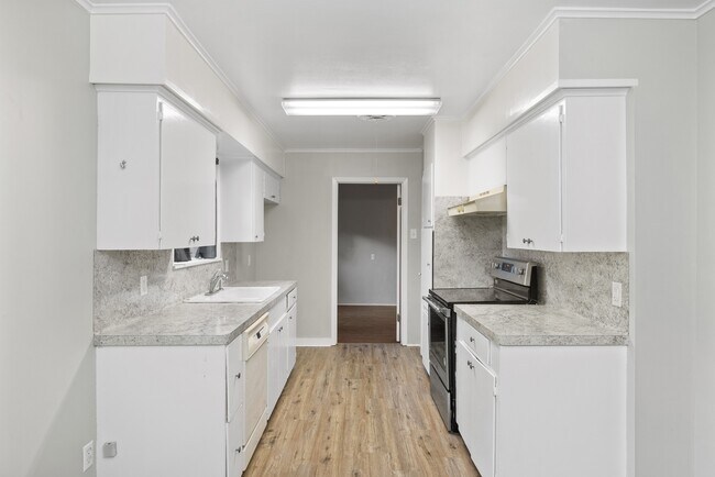 Building Photo - 1519 Everitt St