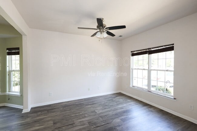 Building Photo - 801 Sweet Tessa Dr