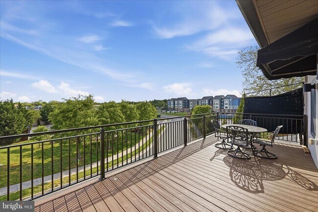 Building Photo - 443 Millwood Ave