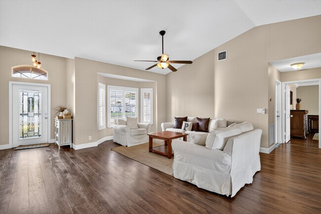 Building Photo - 151 Monterey Way