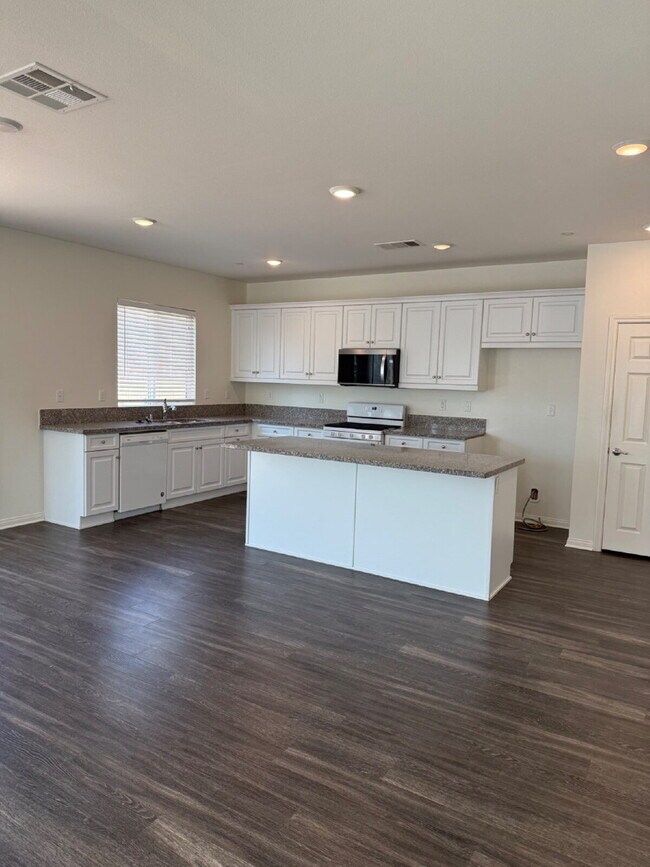 Building Photo - This beautiful home is on corner lot and with energy efficient features including solar.  New flo...